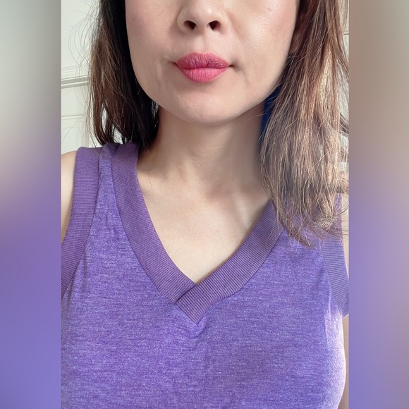 01 Solid Minimalist V neck Tank Top - Picture 6 of 15